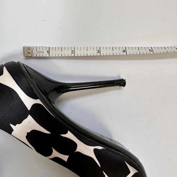 Gucci horsebit peep toe pumps in black and white silk 37.5 - Picture 9 of 10